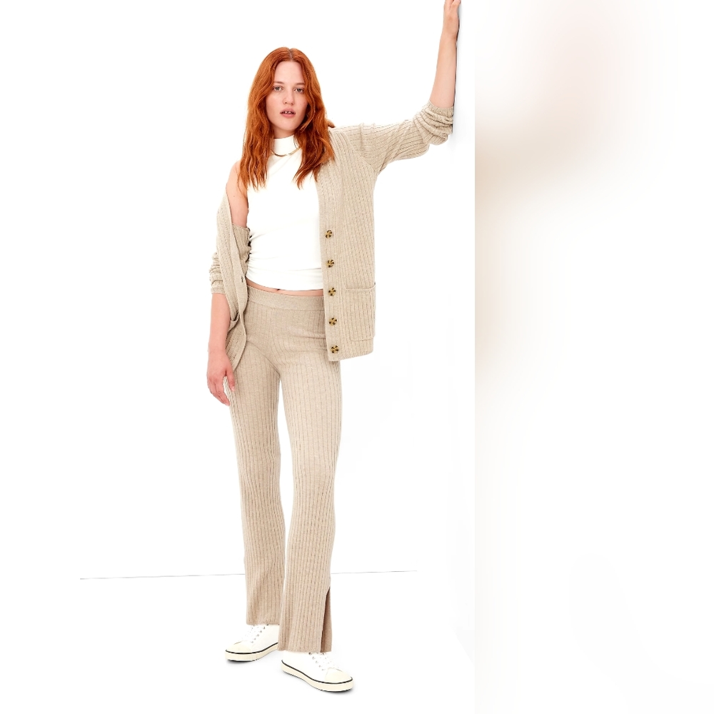 Gap Ribbed sweater pants